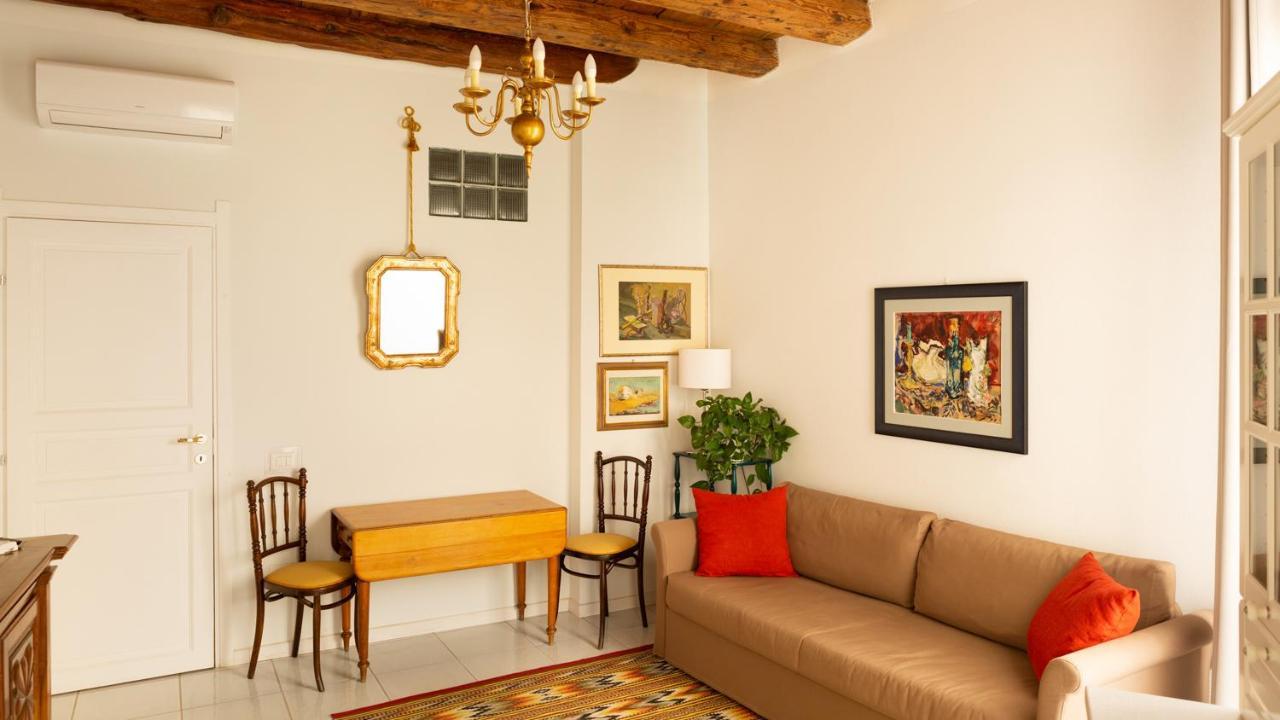 Appartement Welcomely - Le Scalette E Lo Scrigno Verde à Cagliari Extérieur photo